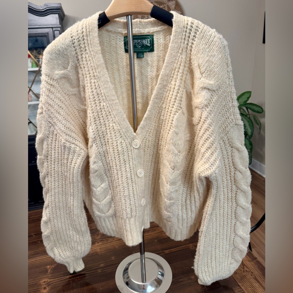 American Eagle Outfitters Women’s Oatmeal Knit‎ Cardigan Sweater Size S